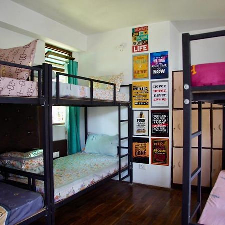 Хостел Backpackers Den Ґанґток Екстер'єр фото